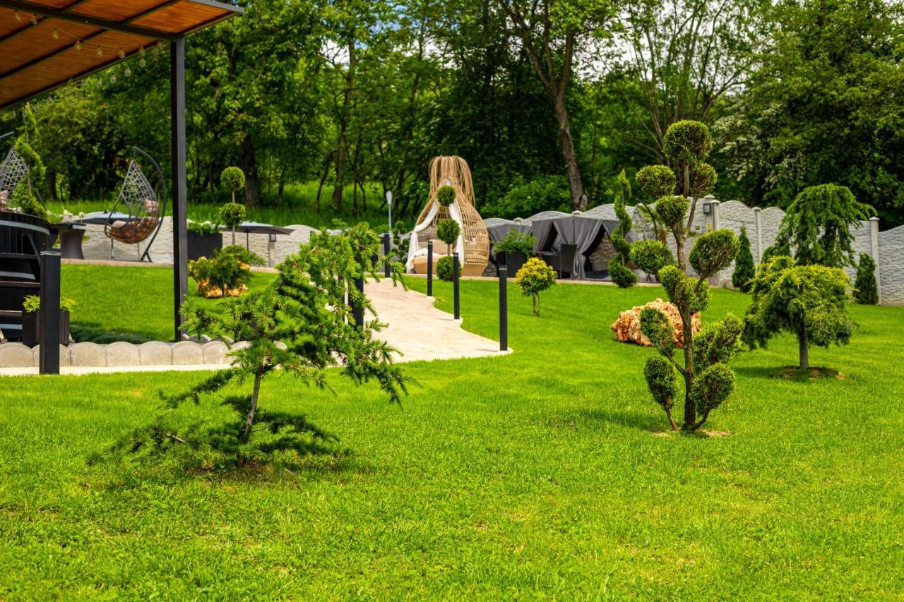 Pensiunea Valea Magurii Novaci-Străini Kültér fotó